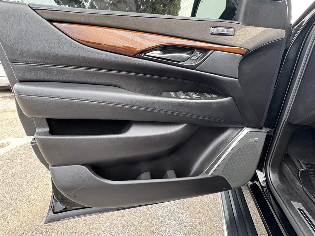 2018 Cadillac Escalade Premium Luxury - Photo 11