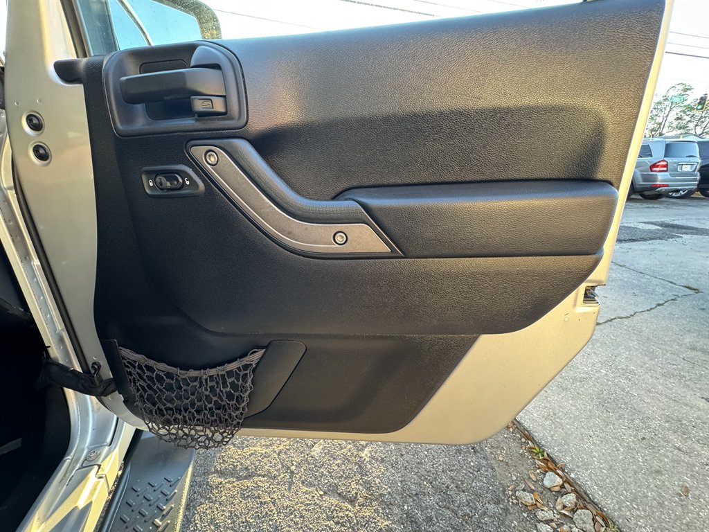 2012 Jeep Wrangler Unlimited Sport - Photo 17