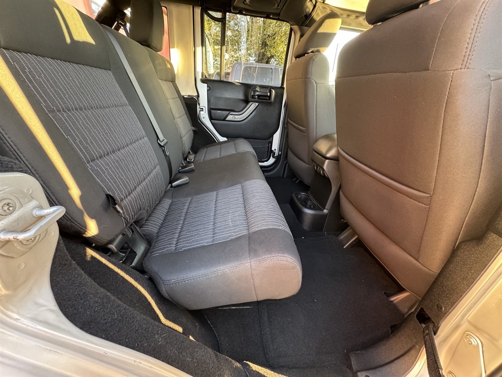 2012 Jeep Wrangler Unlimited Sport - Photo 14
