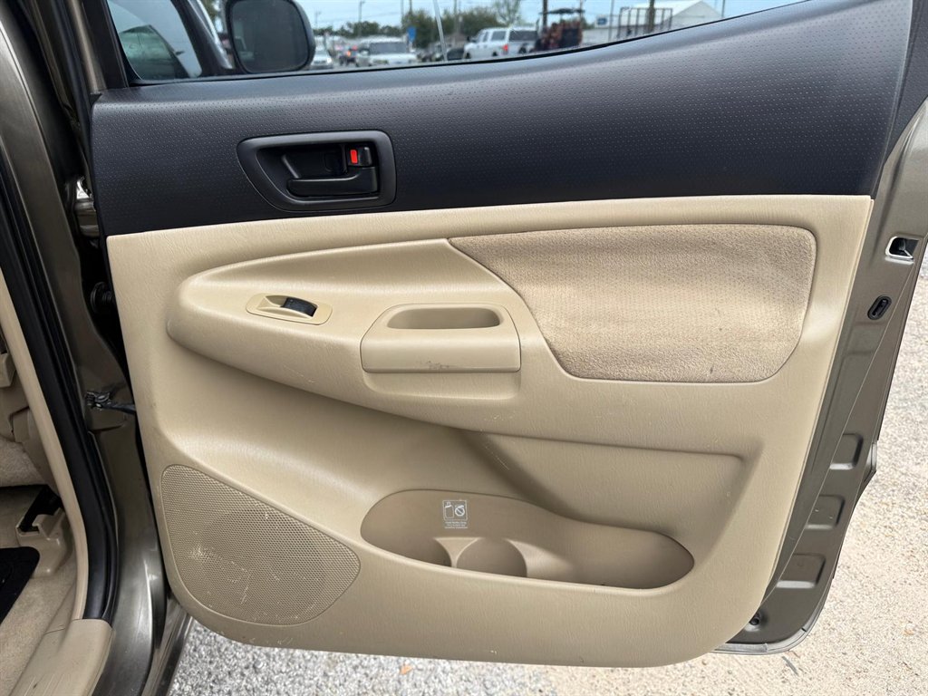 2010 Toyota Tacoma PreRunner - Photo 17