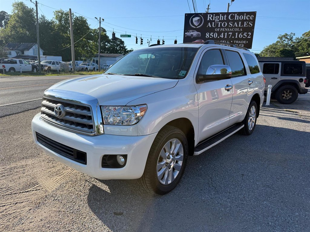 2013 Toyota Sequoia 5.7 Auto Platinum's photo