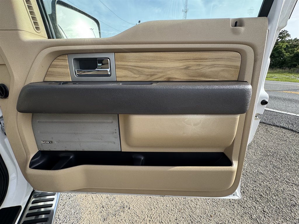 2011 Ford F-150 Lariat - Photo 17