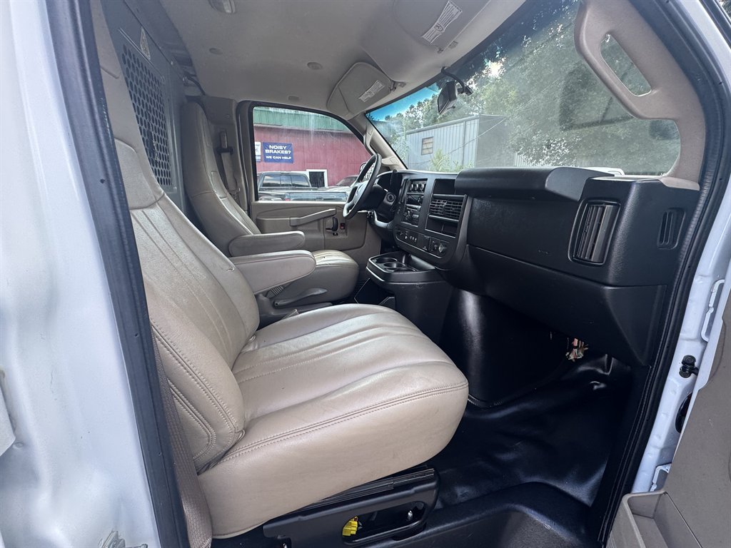 2019 Chevrolet Express Cargo Work Van - Photo 12