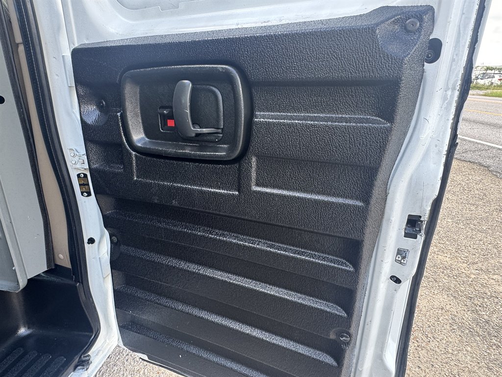2019 Chevrolet Express Cargo Work Van - Photo 16